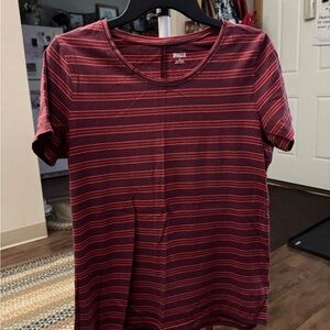 Duluth Trading Co Red Striped Short Sleeve Tee
